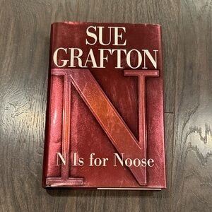 Sue Grafton 'N Is for Noose' & Q is for quarry Hardcover Books lot of 3 2:13